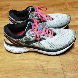 BROOKS Ghost 11 Running Shoes Size 9